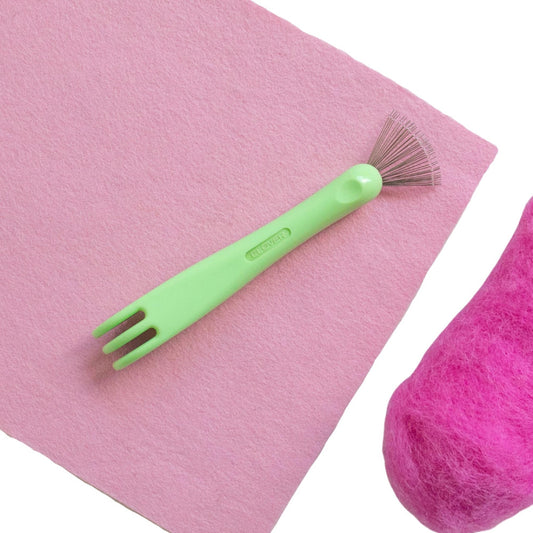 Clover 8919 Needle Felting Claw and Mat Cleaner