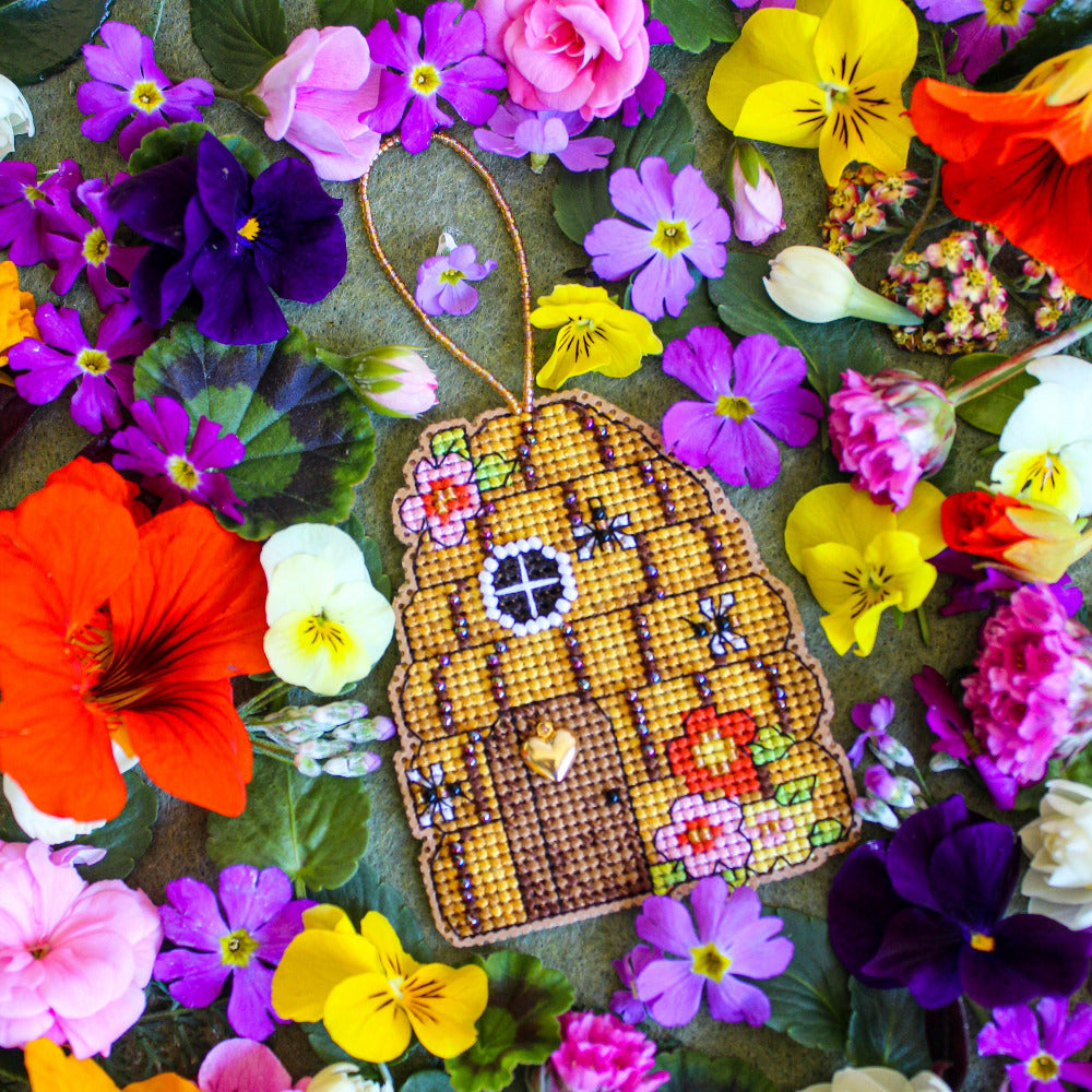 Mill Hill MH16-2214 Beehive House Counted Cross Stitch Kit