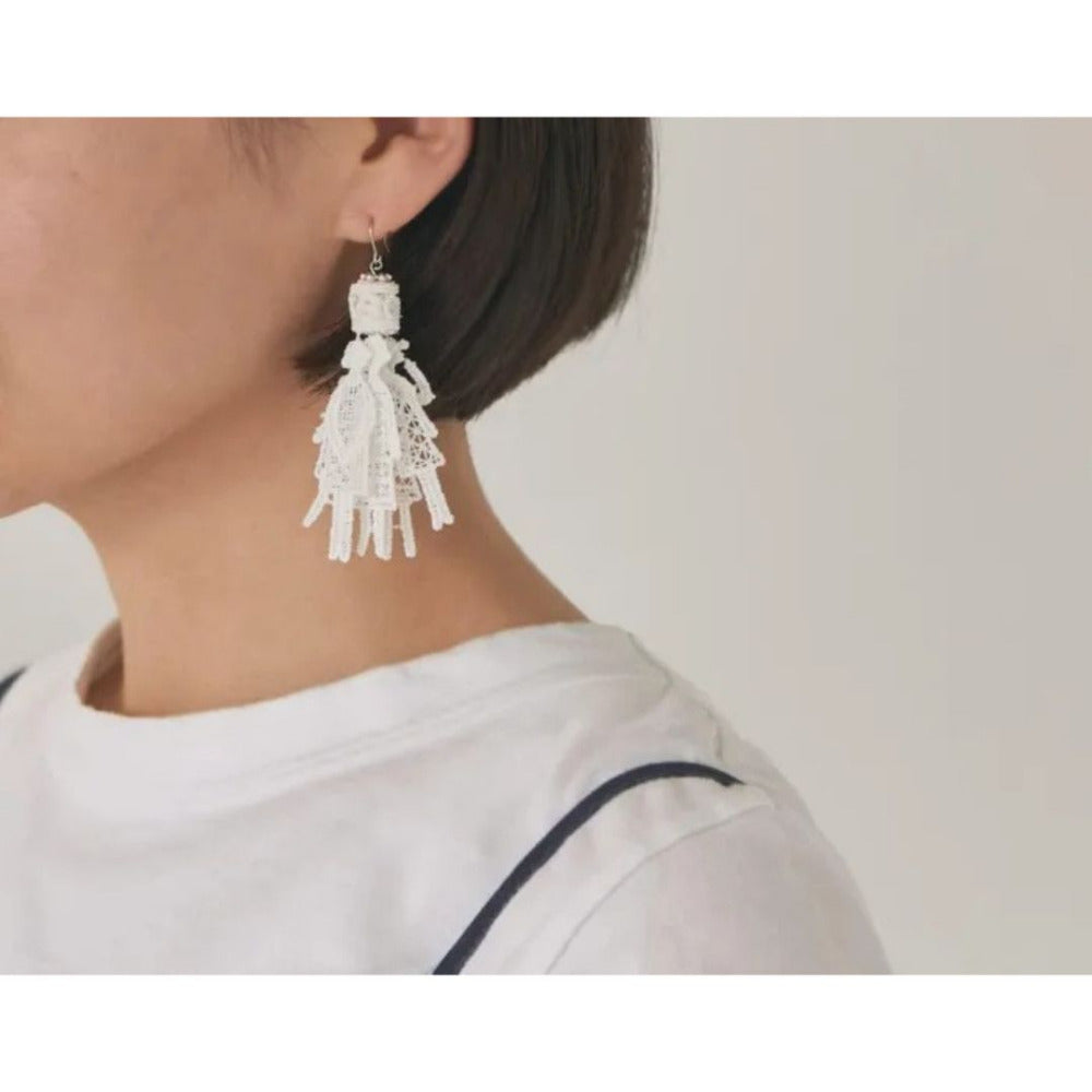 "100 Nee-San Ladies" Lace