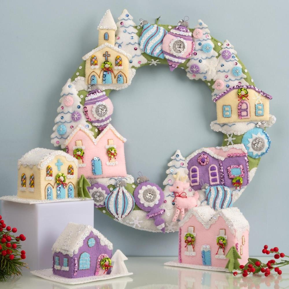 Putz Village Wreath Felt Applique Kit 
