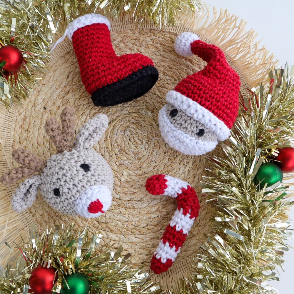 Hoooked Amigurumi Christmas Ornament Kit