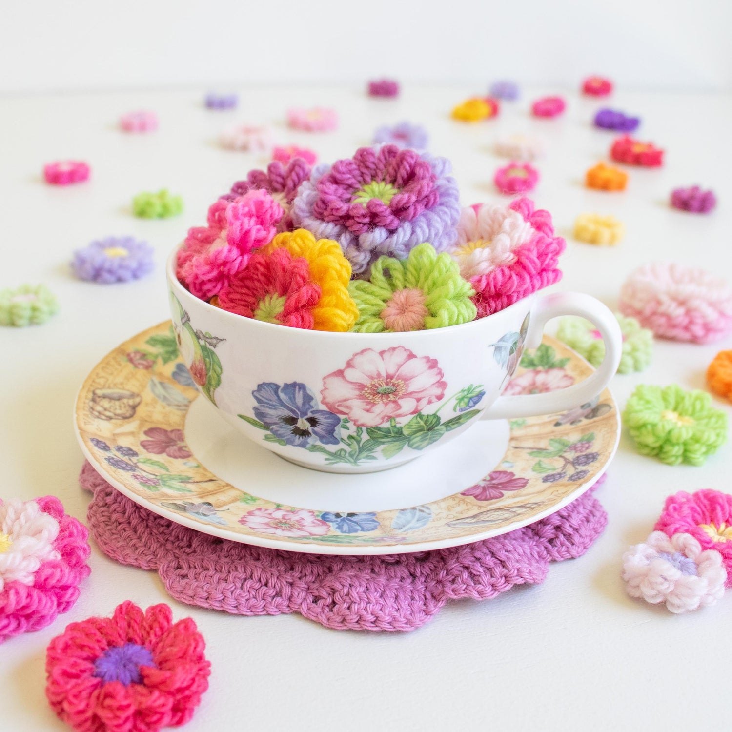 Create beautiful flowers from yarn using Clover's Hana-Ami Flower Loom - so easy to use!