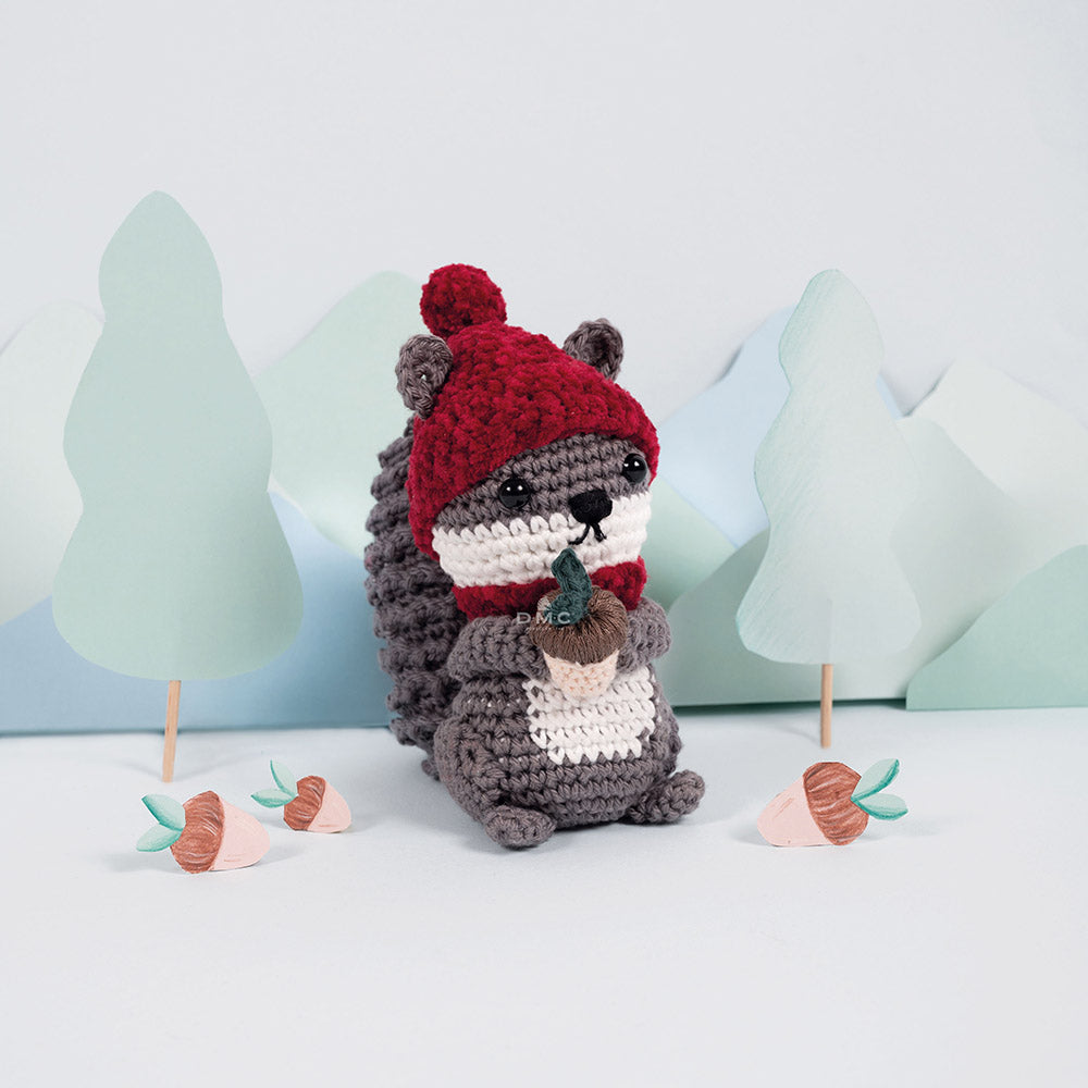 DMC Nutty Squirrel Amigurumi Crochet Kit – thekraftymobile