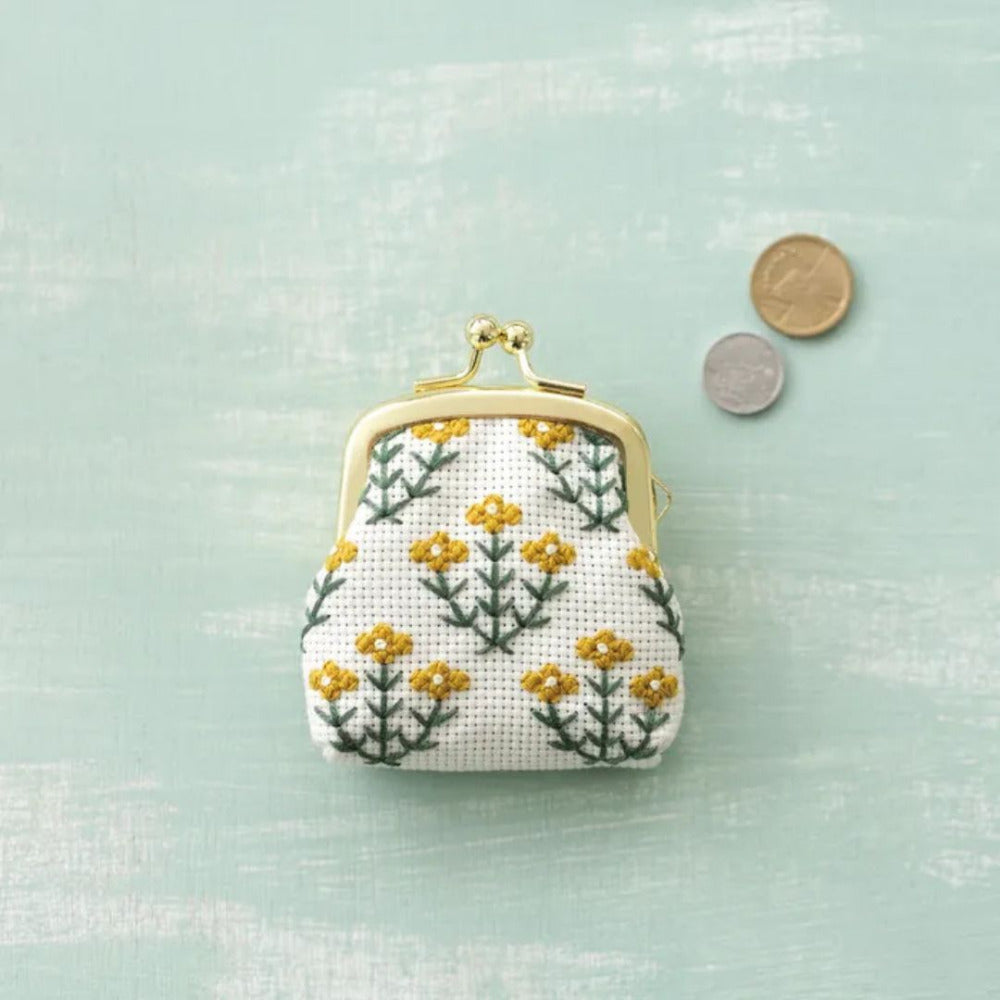 Cosmo Embroidered Coin Purse Kit uttercup