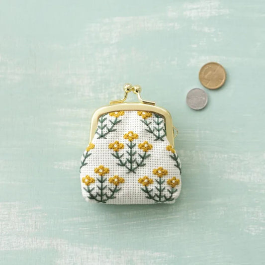 Cosmo Embroidered Coin Purse Kit uttercup