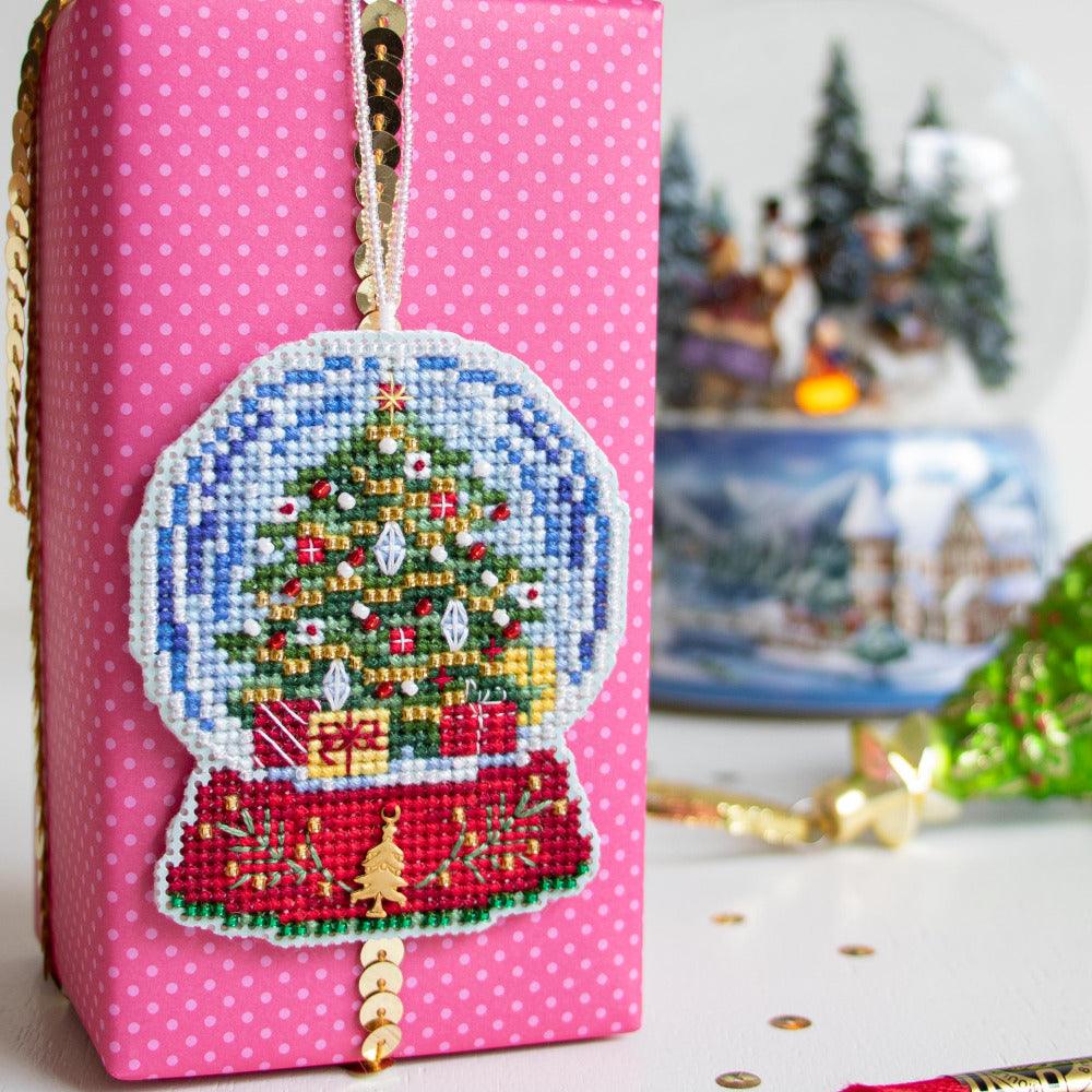Mill Hill MH16-1936 Christmas Tree Globe Counted Cross Stitch Kit